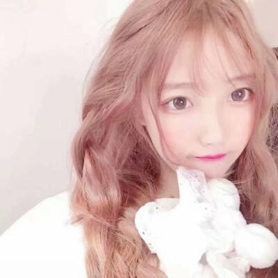 芭比美容院游戏下载